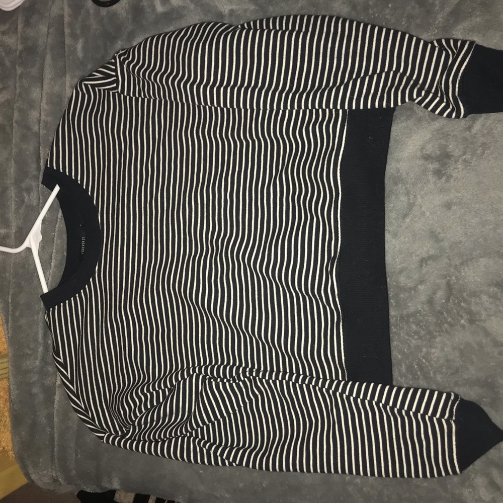 🌻Stripped cropped long tee